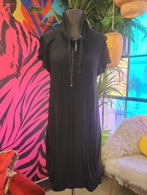 Black Short-Sleeve Zip-Front Dress W/Pockets